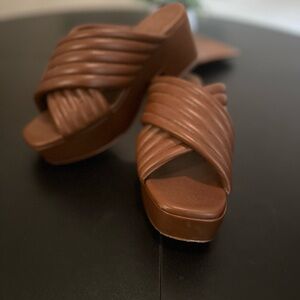 MERCEDES CASTILLO
Veronica Leather Crisscross Platform Sandals size 8